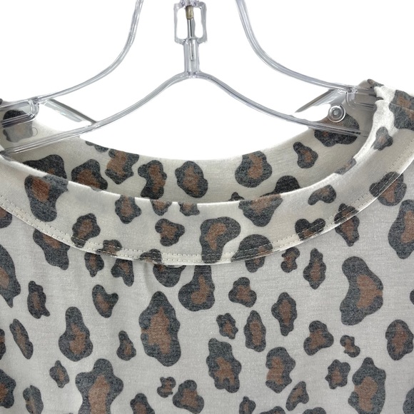 Impressions Leapord Print Flutter Sleeve Top Size Small - Picture 5 of 6